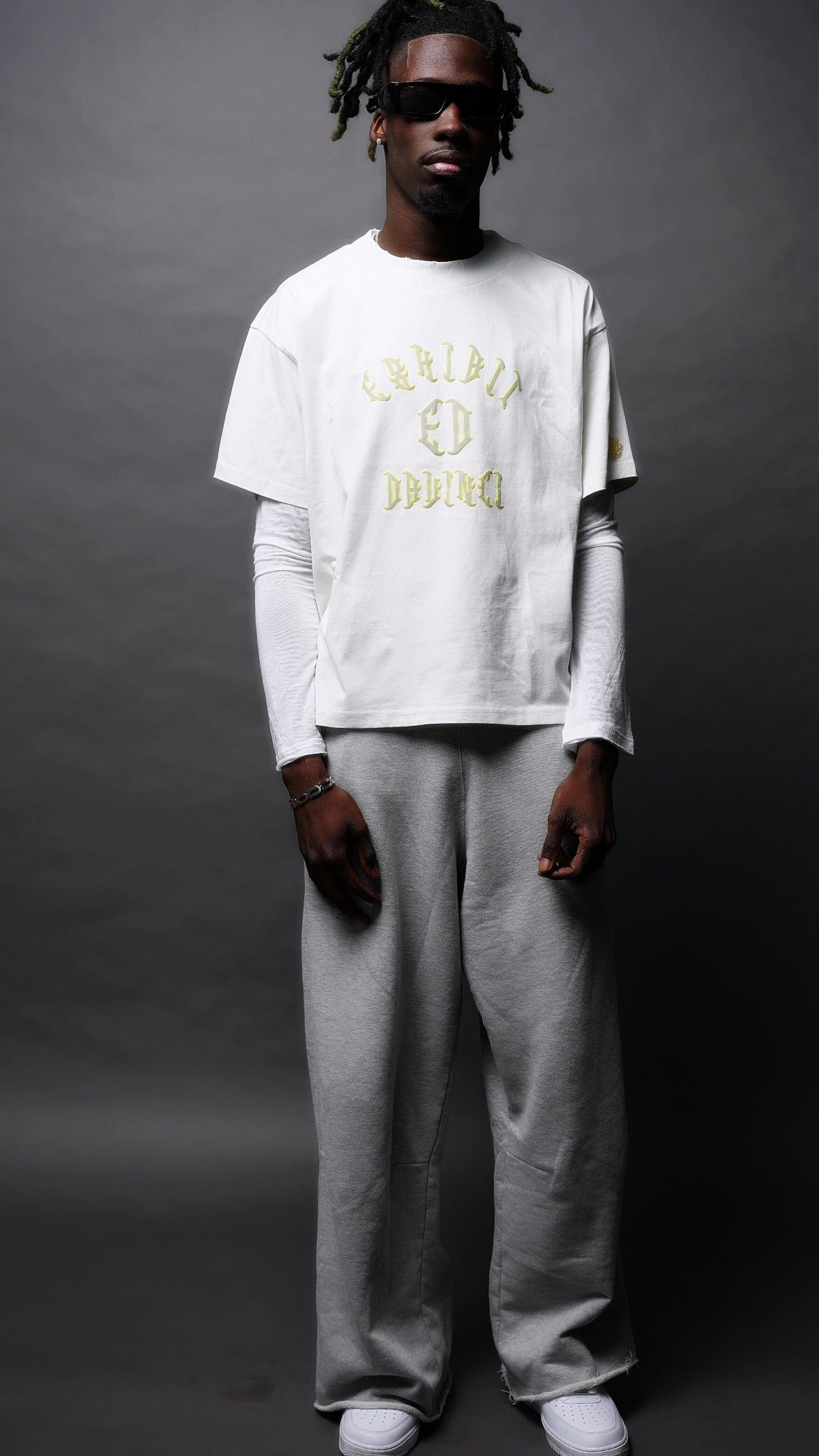 Exhibit Davinci 'Signature' T- Shirts